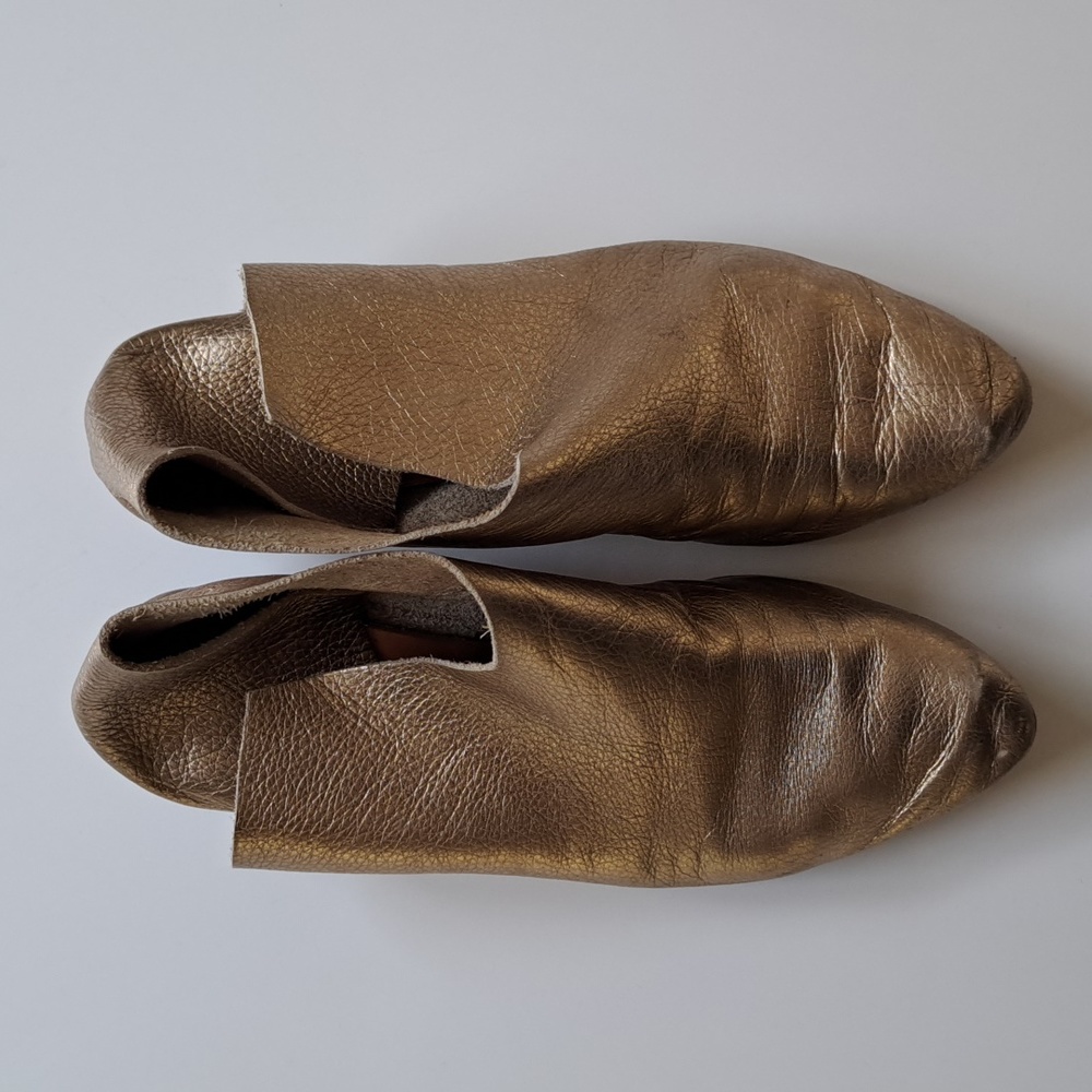 Sevilla Smith Handmade Gold Pebbled Leather Shoe/Bootie Size 39